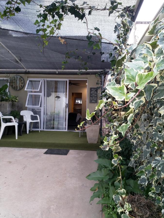 The Oak Treehouse Bnb Queenstown Exterior foto